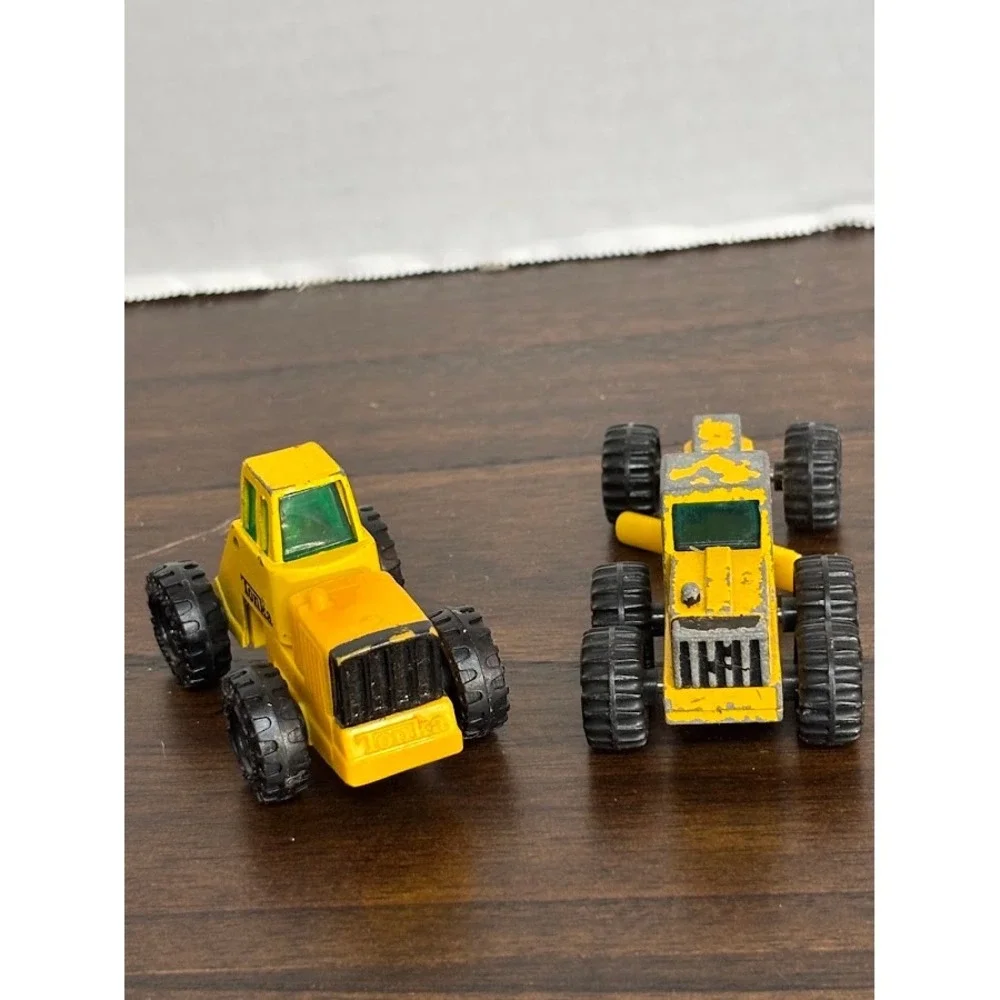 Vintage Tonka Diecast Construction Set 1992 Loader 1994 Grader Yellow Miniatures